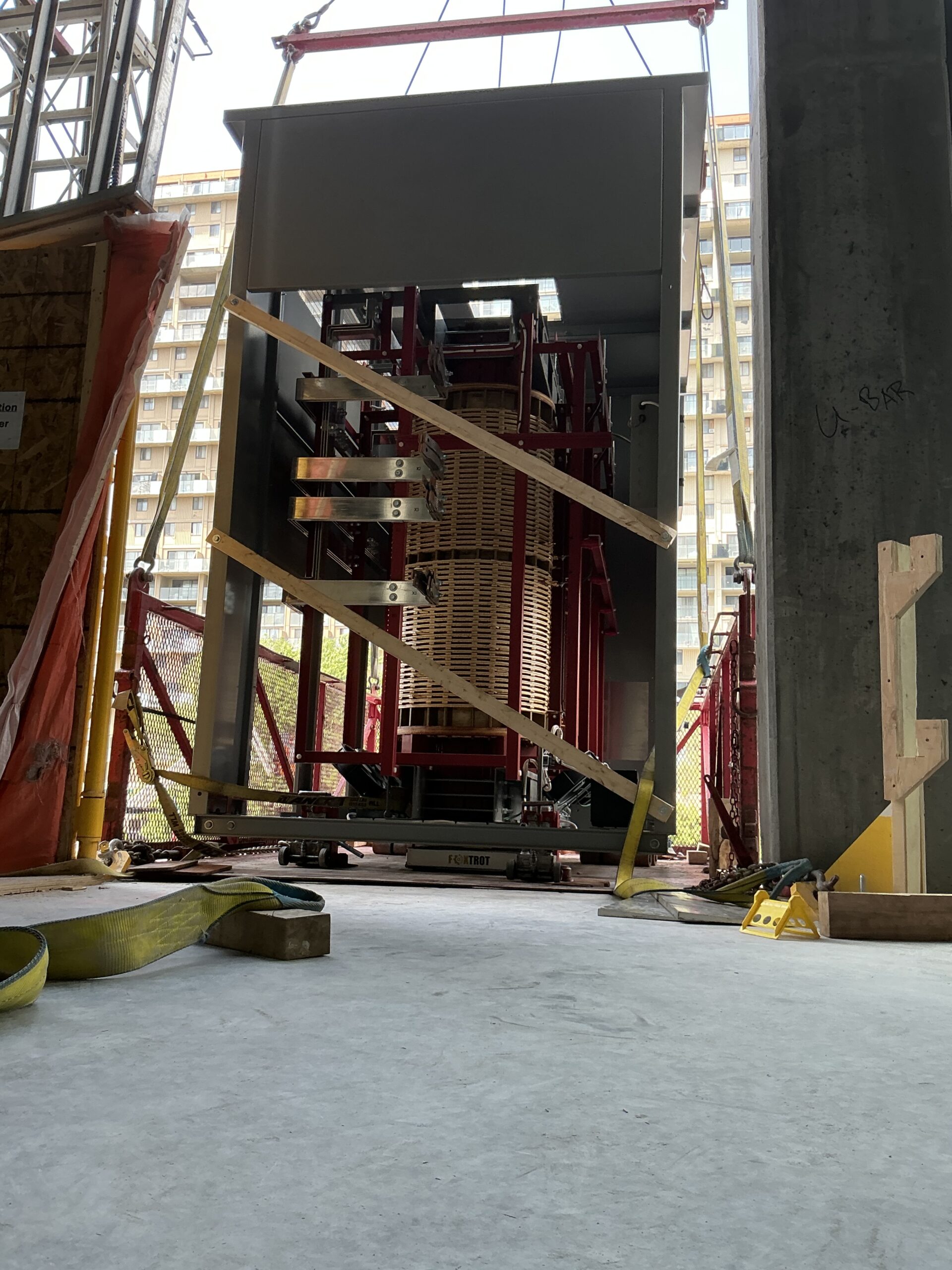 Solo carrying a machine in a really tight place